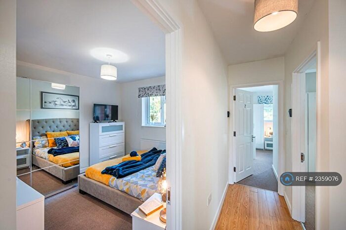 3 Bedroom Flat To Rent In Newcastle Road, Reading, RG2