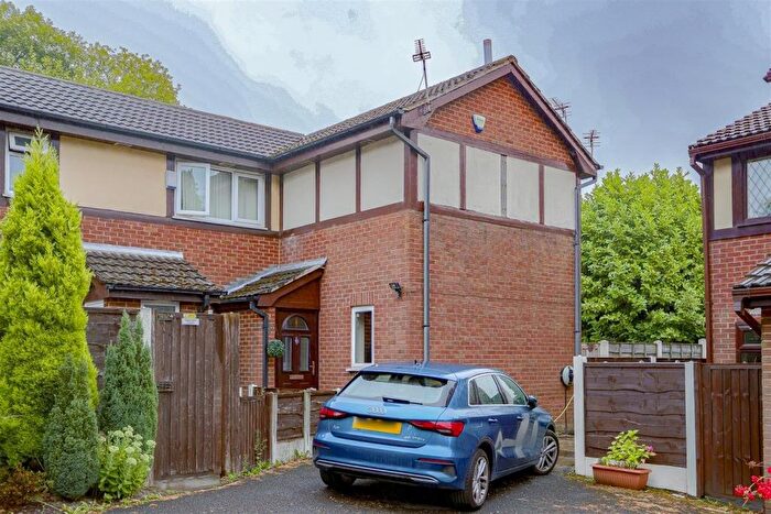 2 Bedroom Semi Detached House For Sale In Manchester Road, Worsley, Manchester, Greater Manchester, M28