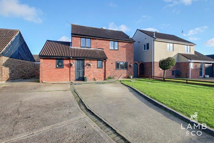 4 Bedroom Detached House For Sale In Totteridge Close, Clacton-On-Sea, CO16