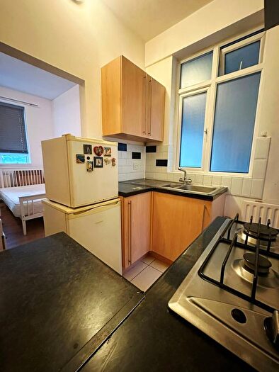 1 Bedroom Studio To Rent In Mitcham Lane, Streatham, SW16