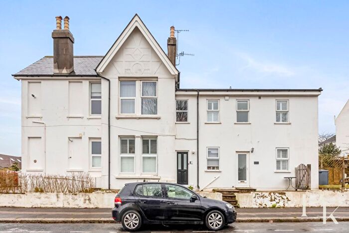 2 Bedroom Flat For Sale In Fonthill Road, Hove, BN3
