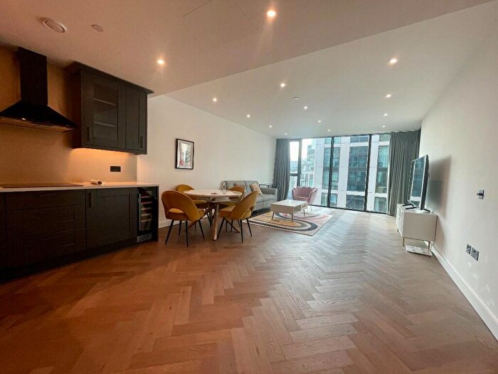 2 Bedroom Apartment To Rent In Merino Gardens, London, E1W