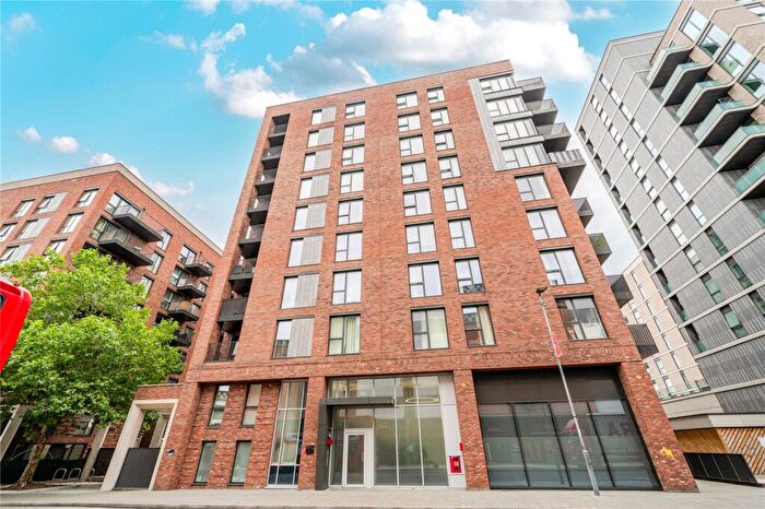 2 Bedroom Apartment For Sale In Regal Walk, Bexleyheath, DA6