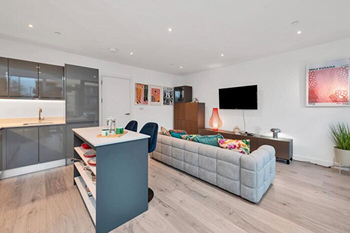 2 Bedroom Flat For Sale In Silbury Boulevard, Technology House, MK9