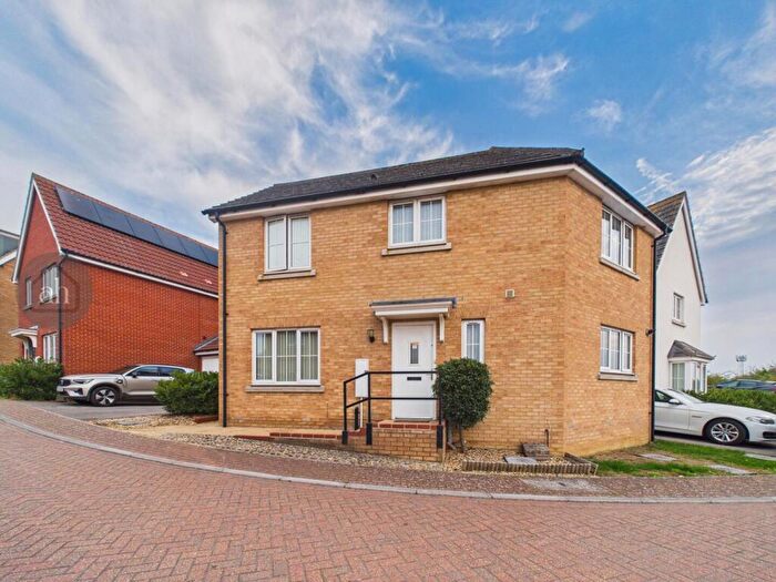 3 Bedroom Detached House For Sale In Song Thrush Close, Stowmarket, IP14
