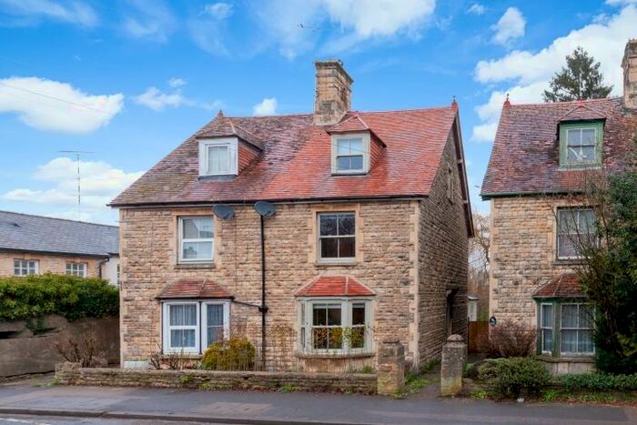 4 Bedroom Semi-Detached House To Rent In Mill Street, Witney, OX28