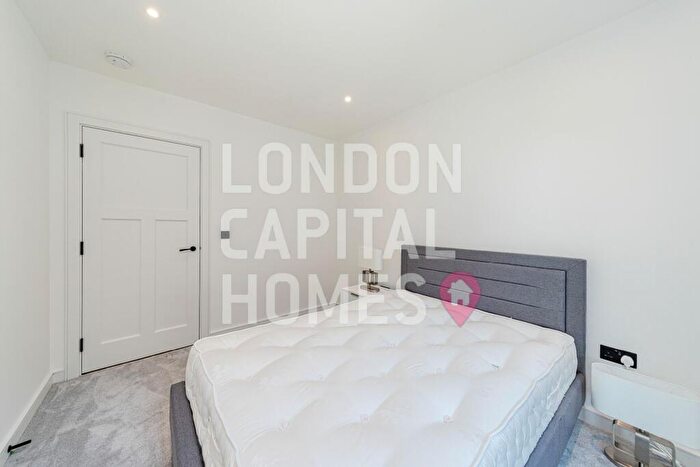 2 Bedroom Apartment To Rent In Tryon House Brook Street Kingston Upon Thames, KT1