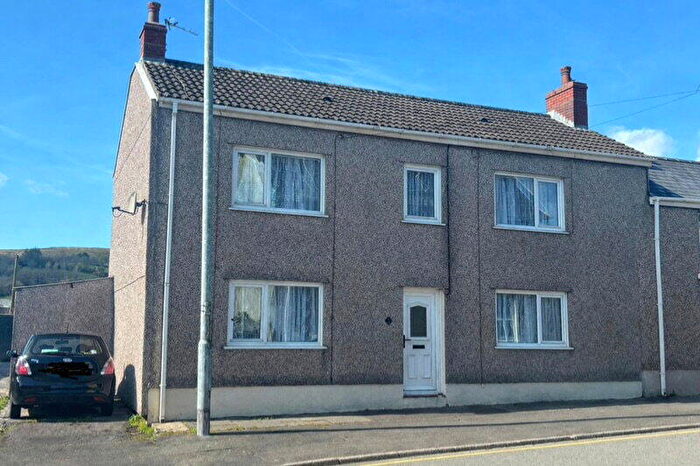 3 Bedroom End Of Terrace House For Sale In Heol Cae Gurwen, Gwaun Cae Gurwen, SA18