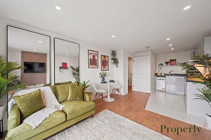 1 Bedroom Flat For Sale In Durnsford Road, Reed House, SW19