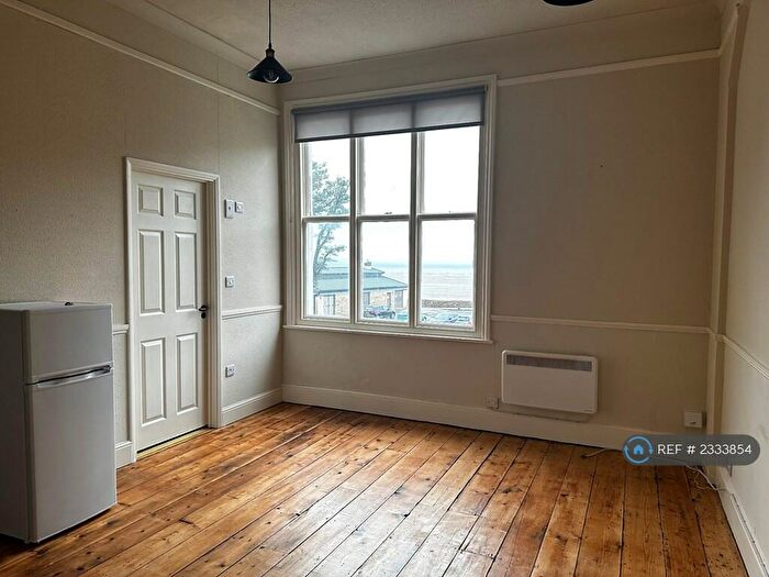 1 Bedroom Flat To Rent In St. Thomas Street, Ryde, PO33