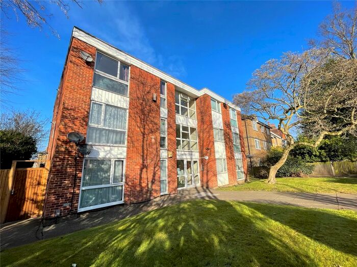 1 Bedroom Flat To Rent In Warham Road, South Croydon, Surrey, CR2