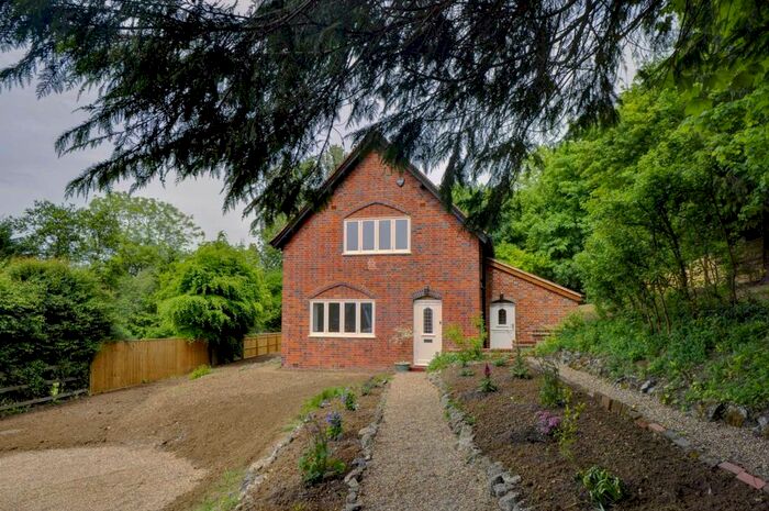 3 Bedroom Detached House For Sale In Under The Wood, Marlow, SL7