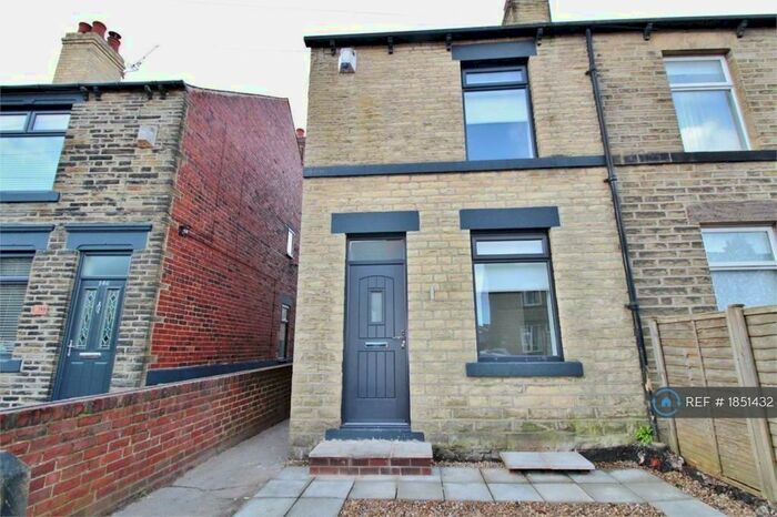 3 Bedroom Semi-Detached House To Rent In Mortomley Lane, High Green, Sheffield, S35