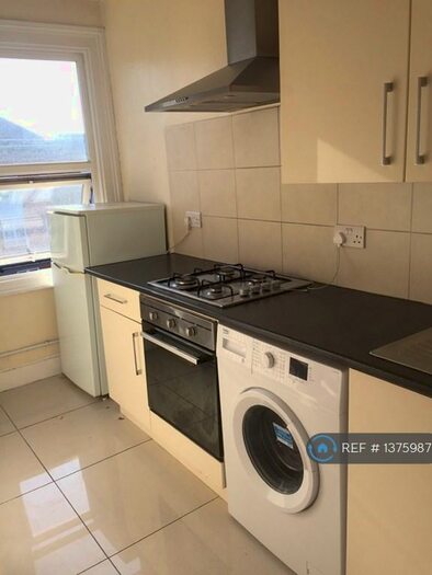 1 Bedroom Flat To Rent In Linden Grove, London, SE15