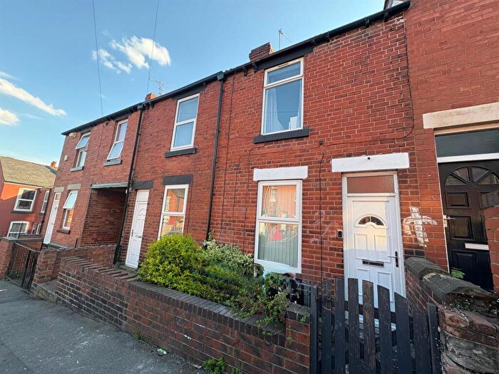 3 Bedroom House To Rent In Wansfell Road, Sheffield, S4