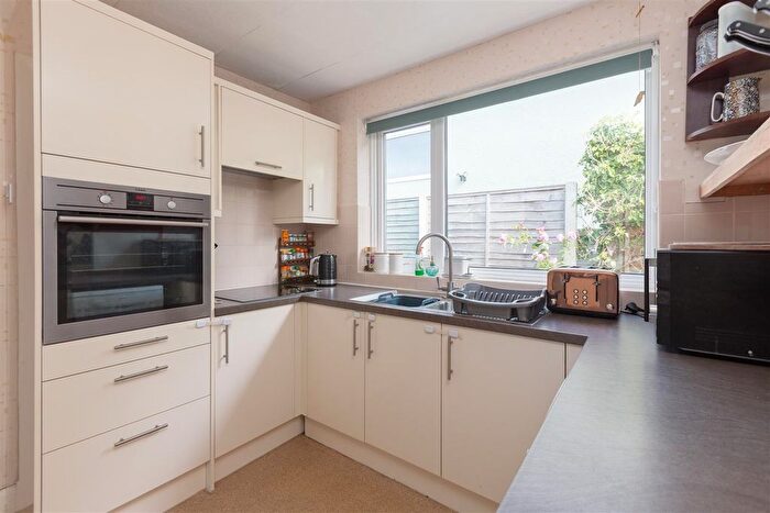 2 Bedroom Detached Bungalow For Sale In Moorside Road, Brookhouse, Lancaster, LA2