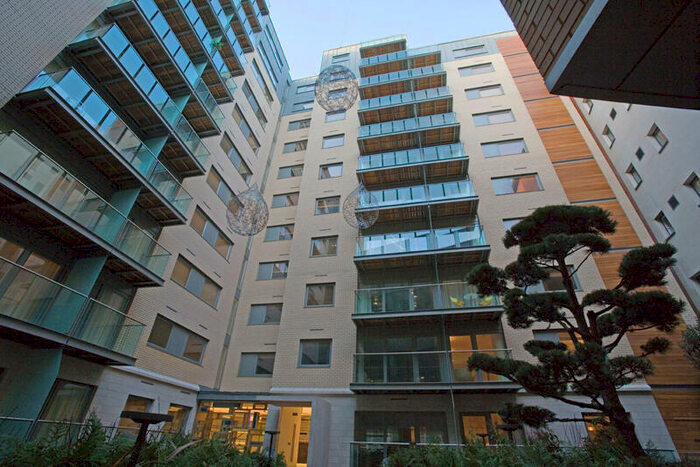 2 Bedroom Apartment To Rent In Lumiere Building, City Road East, Manchester, M15