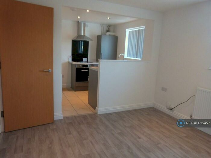 2 Bedroom Flat To Rent In Dorothy Avenue, Sandiacre, Nottingham, NG10