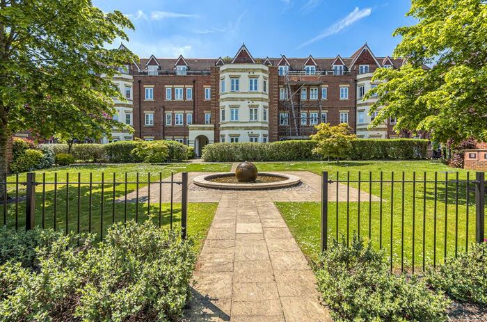 2 Bedroom Flat To Rent In London Road, Guildford, GU1