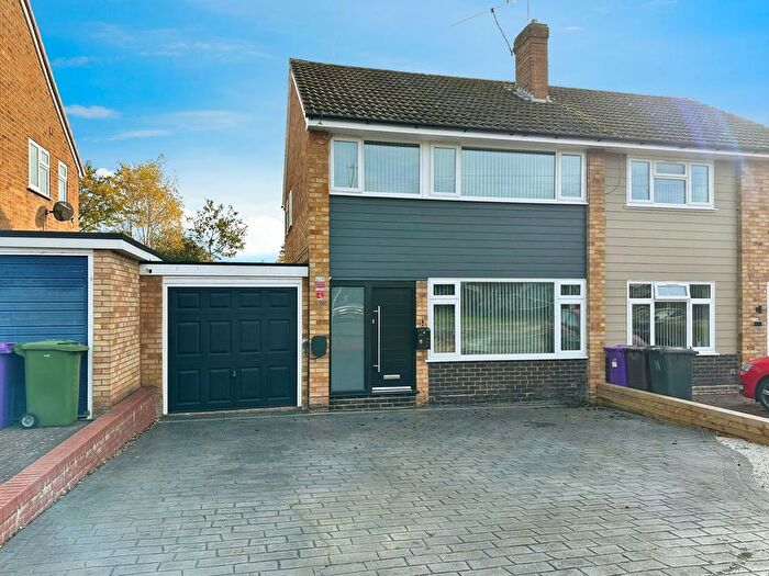 3 Bedroom Semi Detached House For Sale In Harwin Close, Wolverhampton, WV6