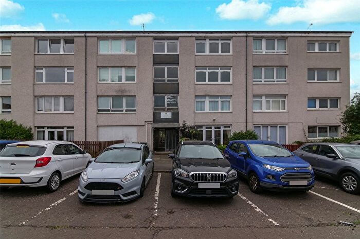 4 Bedroom Flat For Sale In Atholl Place, Linwood, Paisley, Renfrewshire, PA3