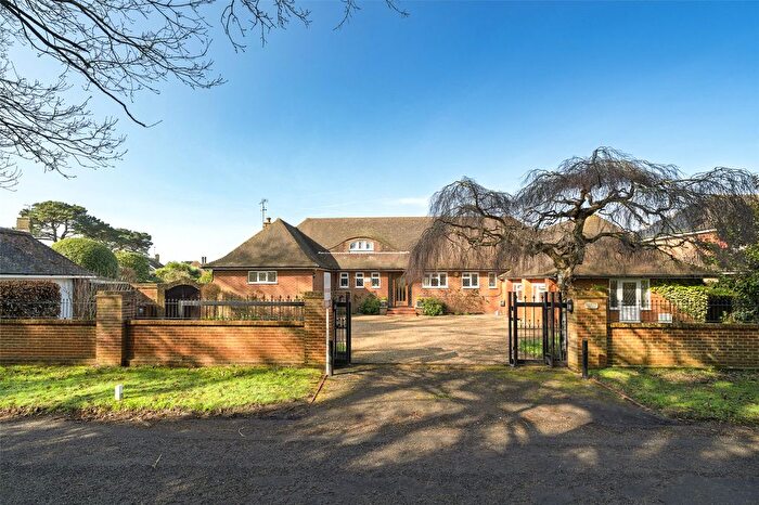 4 Bedroom Detached House For Sale In North Drive, Angmering, BN16