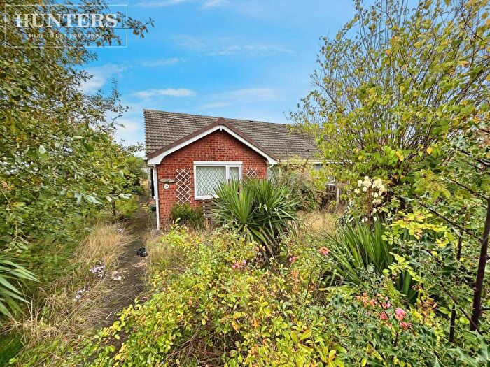 3 Bedroom Semi-Detached Bungalow For Sale In Marina Rise, Darfield, Barnsley, S73