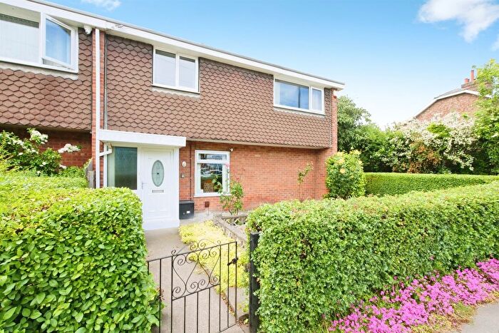 3 Bedroom End Terrace House For Sale In Haleys Terrace, York, YO31