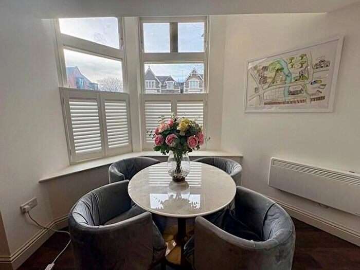 2 Bedroom Apartment To Rent In Sophia Close, Cardiff, CF11