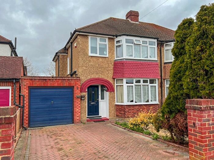 3 Bedroom Semi Detached House For Sale In Merton Way, West Molesey, KT8