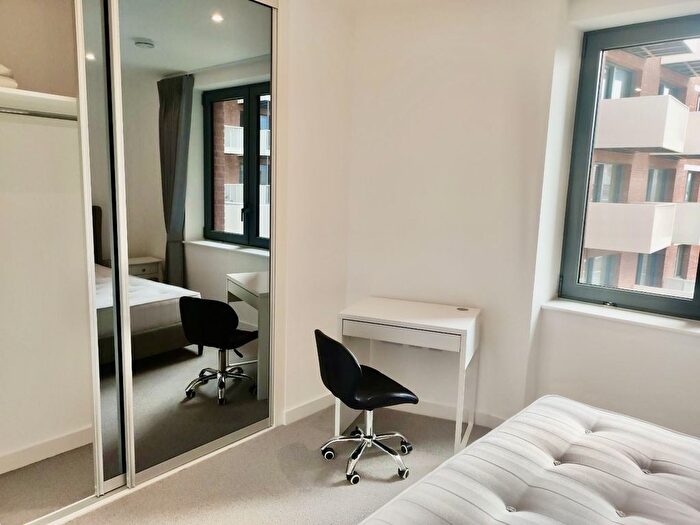 1 Bedroom Flat To Rent In River Apartments, Gillender Street, London, E3