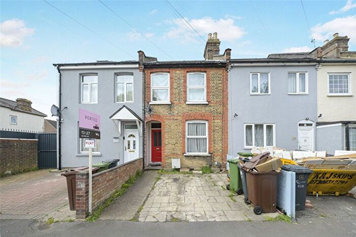 1 Bedroom Flat To Rent In Ethel Cottages, Padnall Road, Romford, RM6