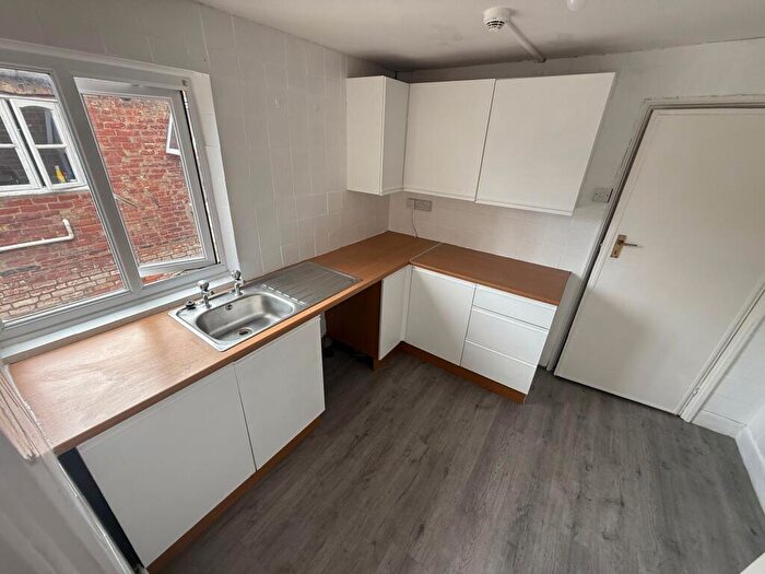 2 Bedroom Flat To Rent In High Street, Gloucester, GL1
