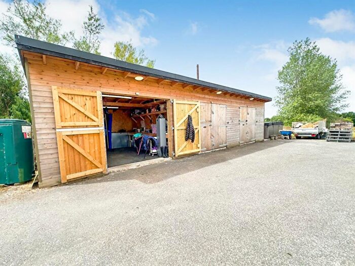 5 Bedroom Farm House For Sale In Manor House Farm, Barlborough, Chesterfield, S43