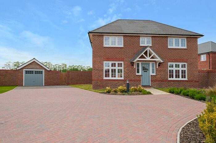 4 Bedroom Detached House To Rent In Pulford Way, MIlton, OX13