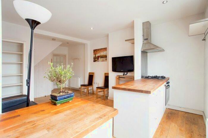 1 Bedroom Flat To Rent In Church Road, Teddington, TW11