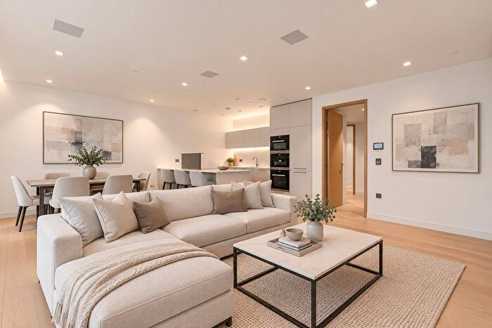 2 Bedroom Flat For Sale In One Tower Bridge, London, SE1