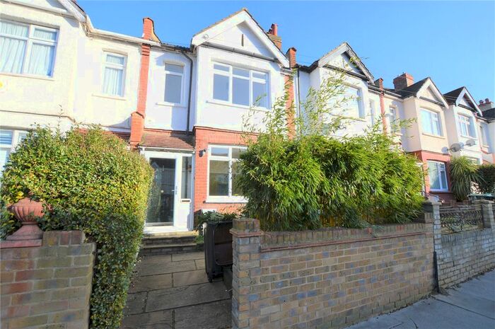 3 Bedroom Detached House To Rent In Beauchamp Road, London, SE19