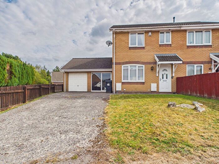 3 Bedroom Semi Detached House For Sale In Pen-Y-Parc, Ebbw Vale, NP23