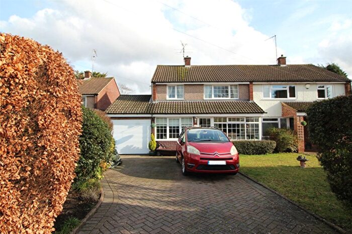 3 Bedroom Semi Detached House For Sale In Horn Road, Farnborough, Hampshire, GU14