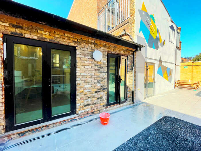 2 Bedroom Flat To Rent In Hoxton Street, London, N1