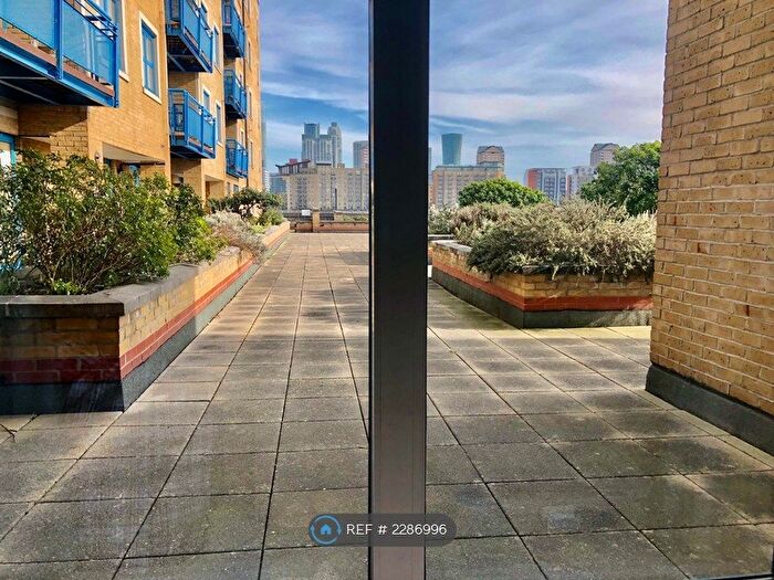 2 Bedroom Flat To Rent In Harwood Point, London, SE16