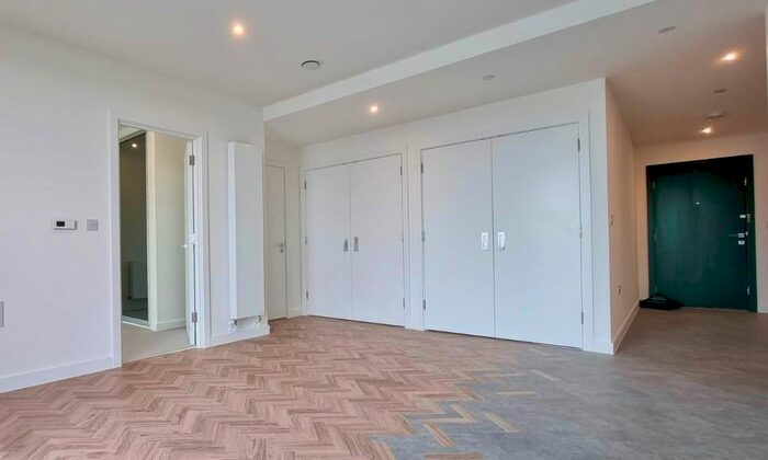 1 Bedroom Flat To Rent In Skyline Apartments, Makers Yard, London, E3