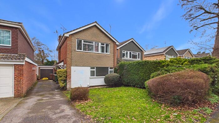 3 Bedroom Terraced House To Rent In Tomlins Avenue, Frimley, Camberley, GU16