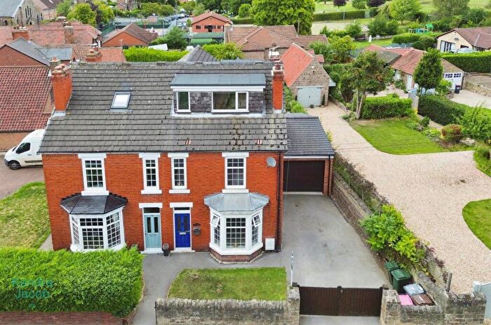 5 Bedroom Semi-Detached House For Sale In Union Street, Harthill, Sheffield, S26