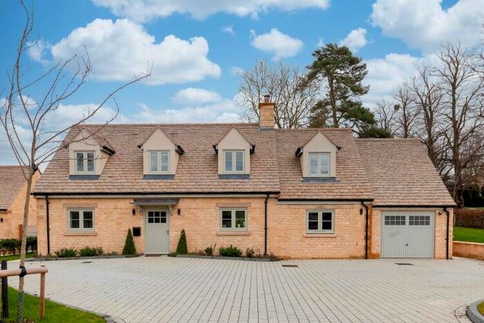 3 Bedroom Detached House To Rent In Shipton Under Wychwood, OX7