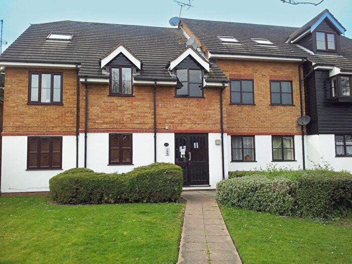 1 Bedroom Flat For Sale In Kelman Close, Cheshunt, EN8