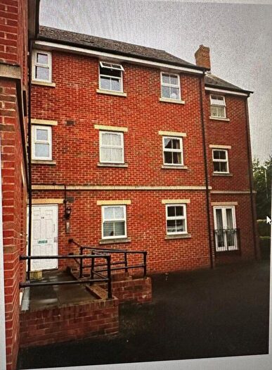 2 Bedroom Flat For Sale In Flat, Queen Elizabeth Drive, Swindon, SN25