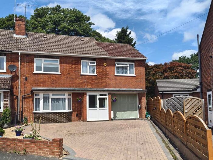 4 Bedroom House For Sale In Rivermead Road, Camberley, GU15