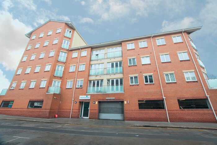 2 Bedroom Flat To Rent In Old Harbour Court, Hull, HU2